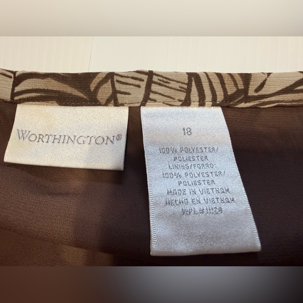 Worthington Brown and Cream Leaf Pattern Skirt Size 18 - Picture 3 of 4